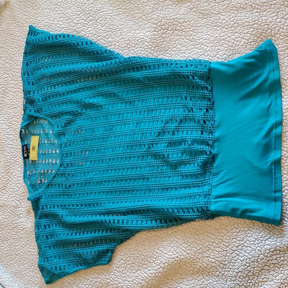 Women's Turquoise Top